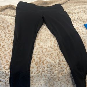 Black Lululemon running leggings